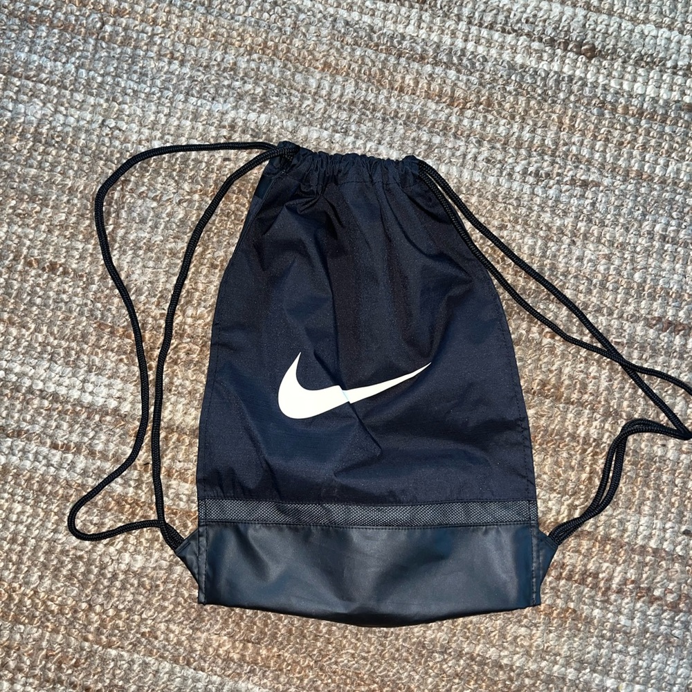 Nike Drawstring Bag - Picture 8 of 9